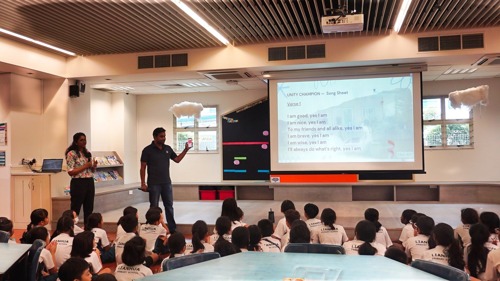 Ranjith leading the Unity Champion song